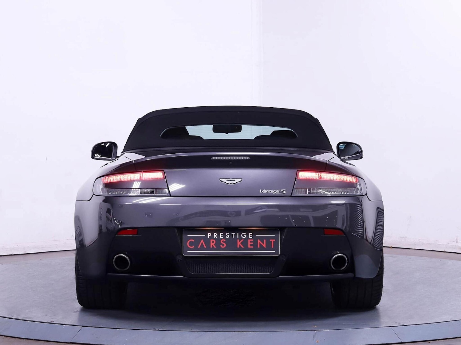 Used Aston Martin Vantage 2016 for sale - 76094452: Photo 21