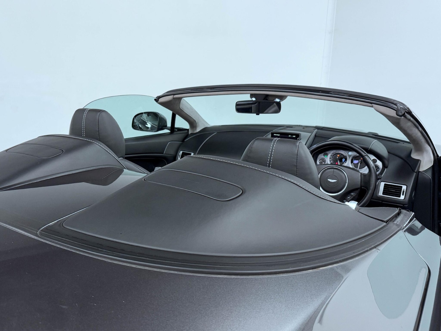 Used Aston Martin Vantage 2016 for sale - 76094452: Photo 23