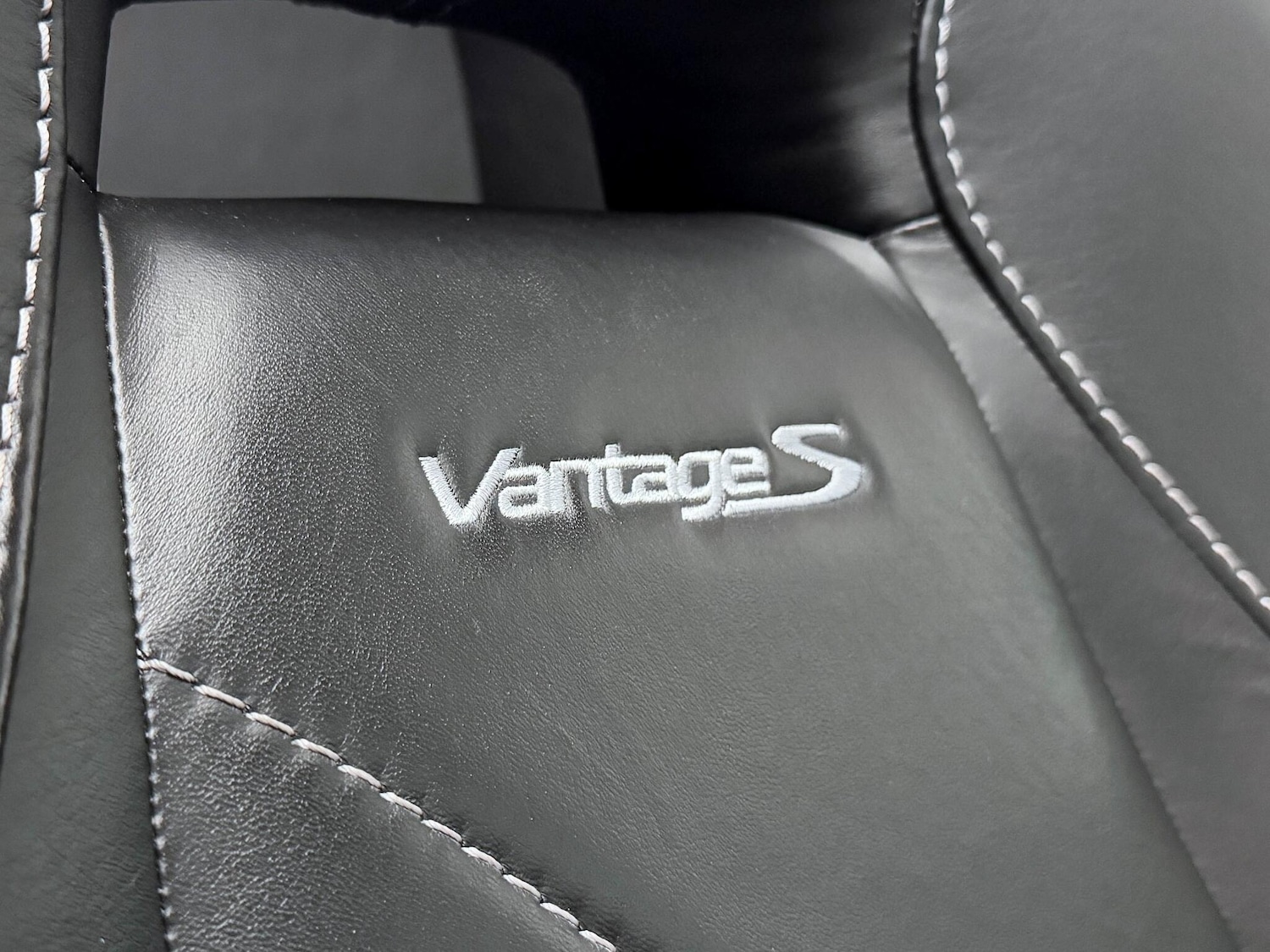 Used Aston Martin Vantage 2016 for sale - 76094452: Photo 34