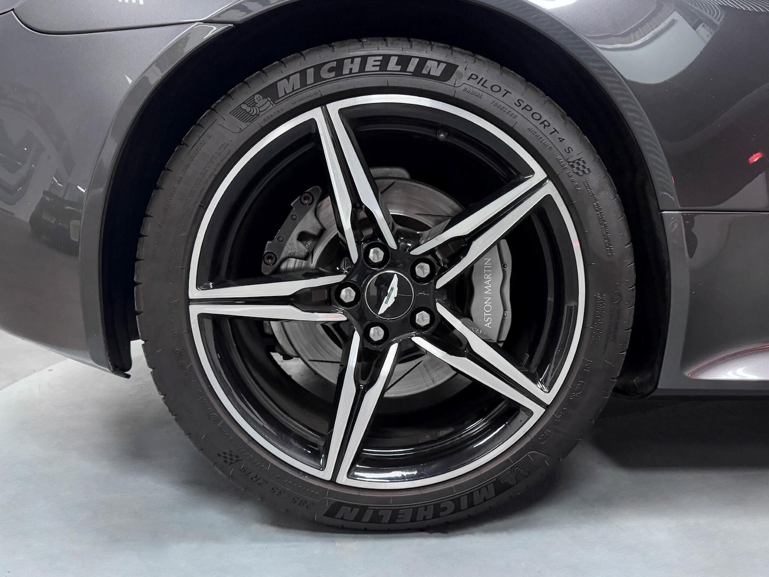 Used Aston Martin Vantage 2016 for sale - 76094452: Photo 53