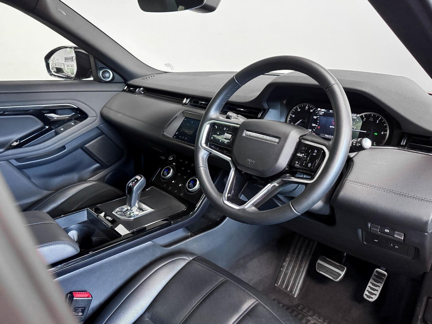 Used Land Rover Range Rover Evoque 2022 for sale - 76975828: Photo 21