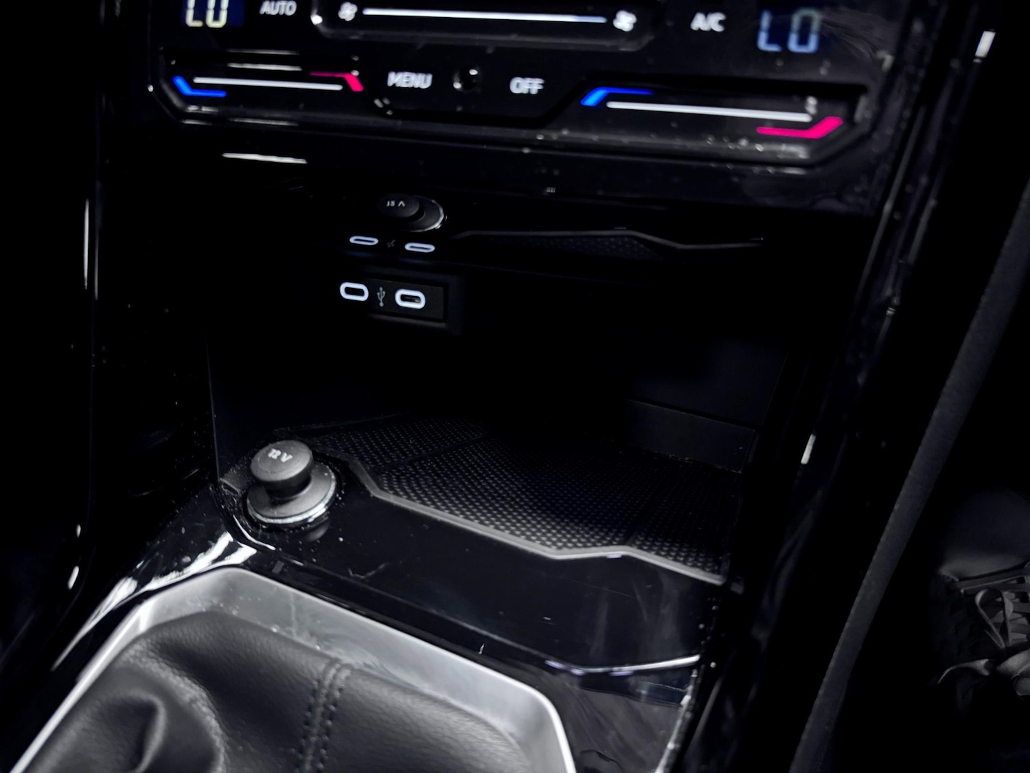 Used Volkswagen T-Roc 2024 for sale - 76513272: Photo 30