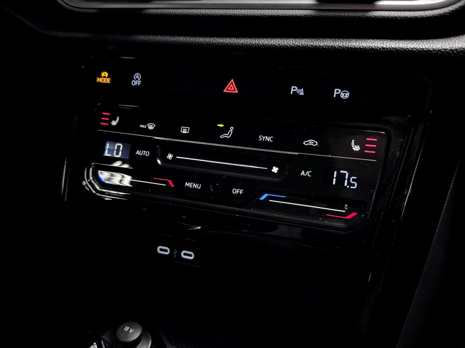 Used Volkswagen T-Roc 2024 for sale - 76513272: Photo 31