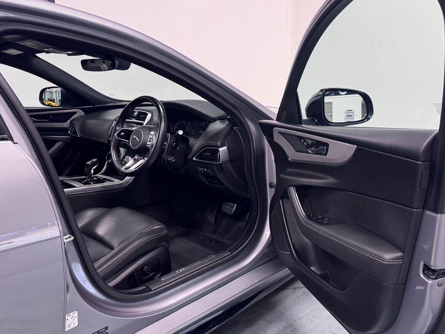 Used Jaguar XE 2023 for sale - 76408743: Photo 13