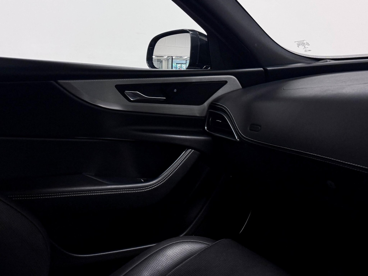 Used Jaguar XE 2023 for sale - 76408743: Photo 26