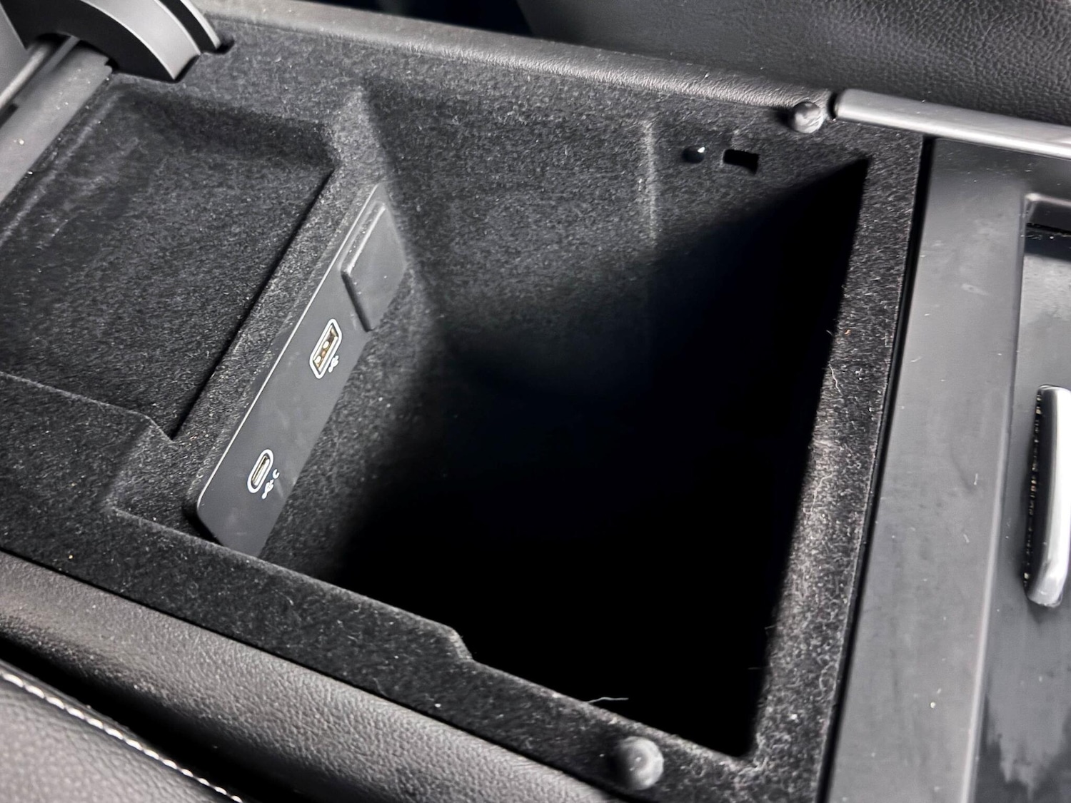 Used Jaguar XE 2023 for sale - 76408743: Photo 27