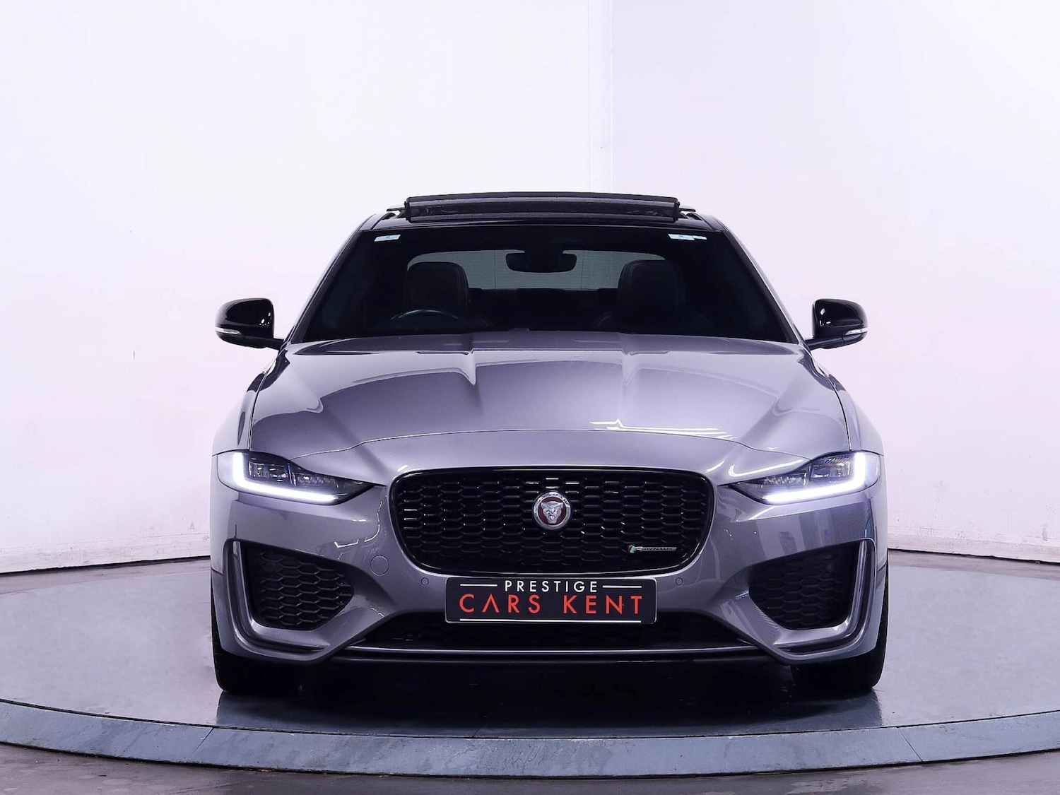 Used Jaguar XE 2023 for sale - 76408743: Photo 7