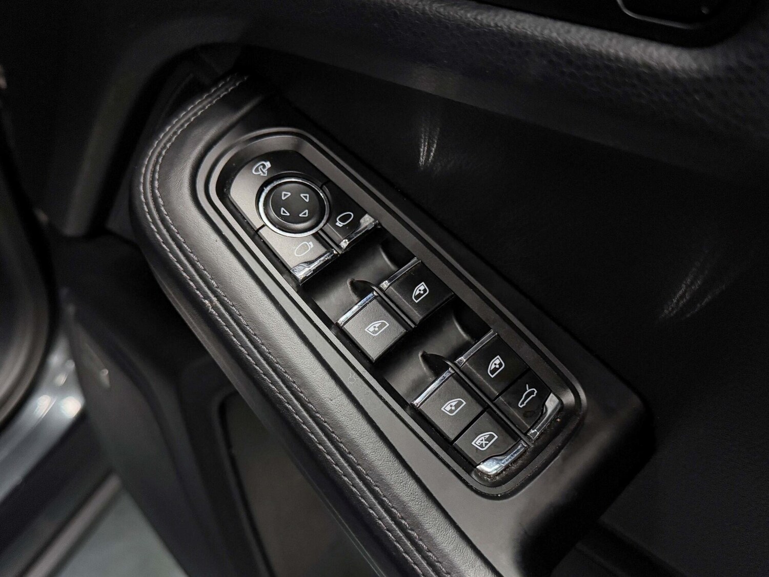 Used Porsche Macan 2019 for sale - 75978603: Photo 19