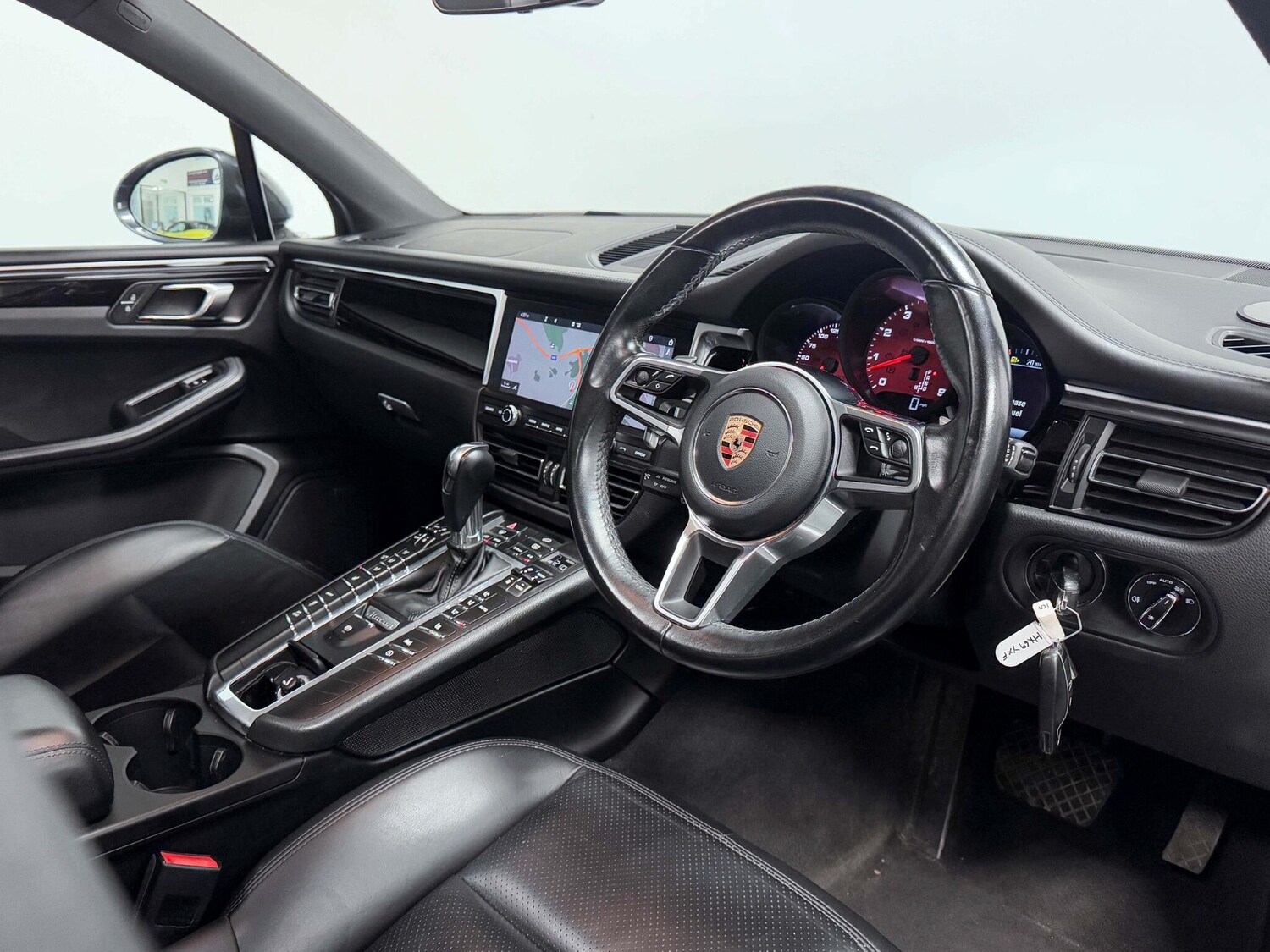 Used Porsche Macan 2019 for sale - 75978603: Photo 24