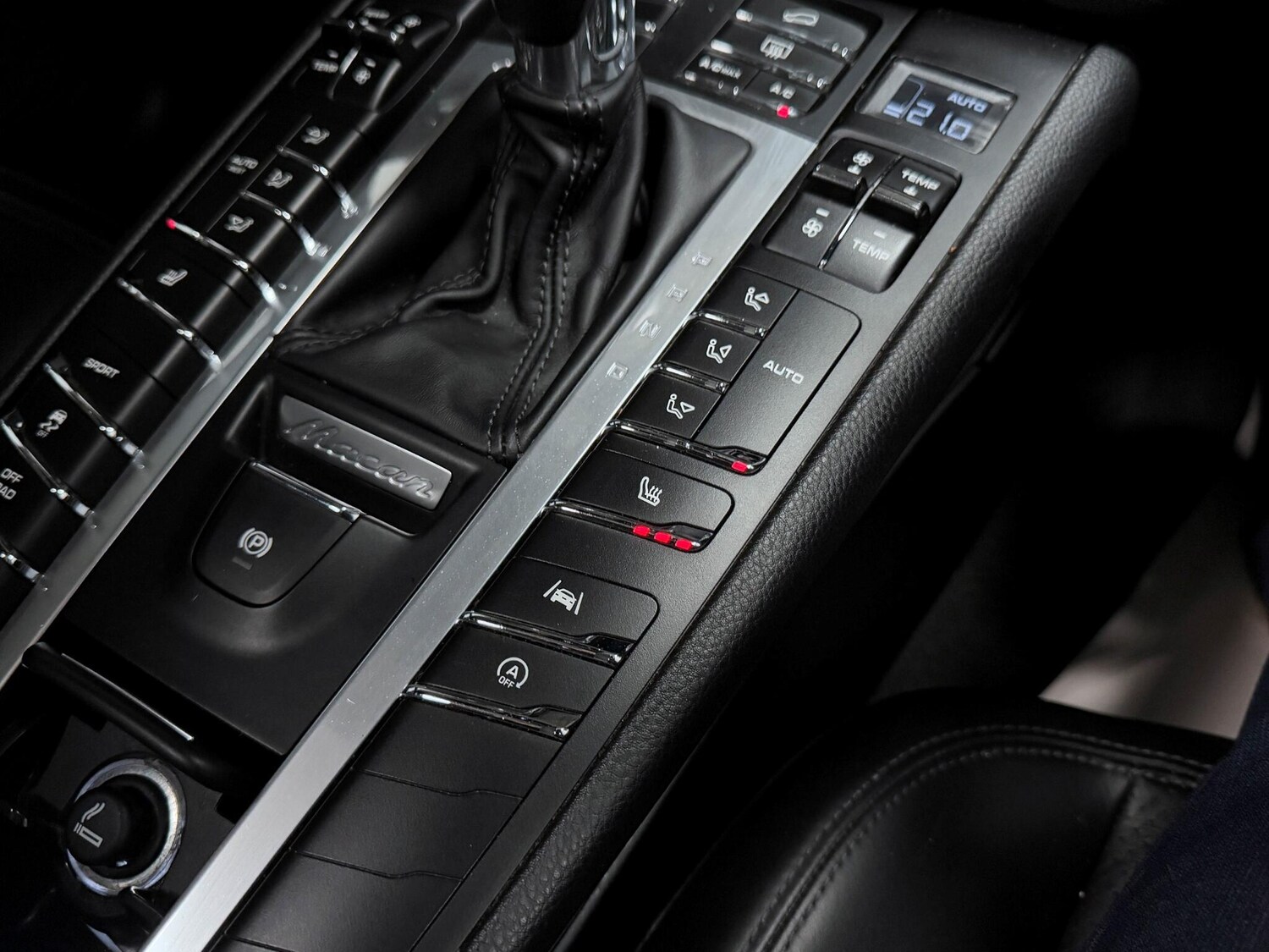 Used Porsche Macan 2019 for sale - 75978603: Photo 37