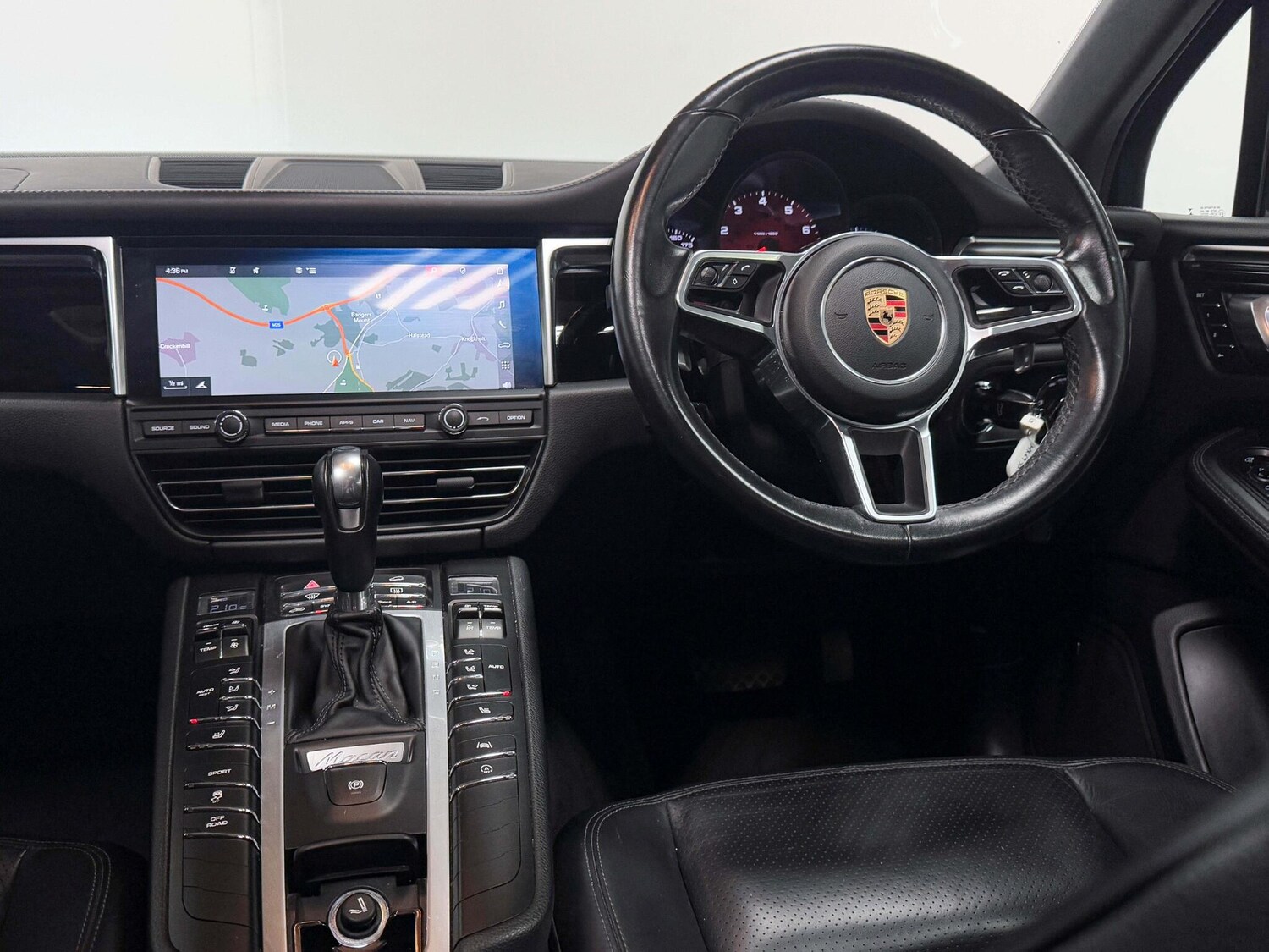 Used Porsche Macan 2019 for sale - 75978603: Photo 43