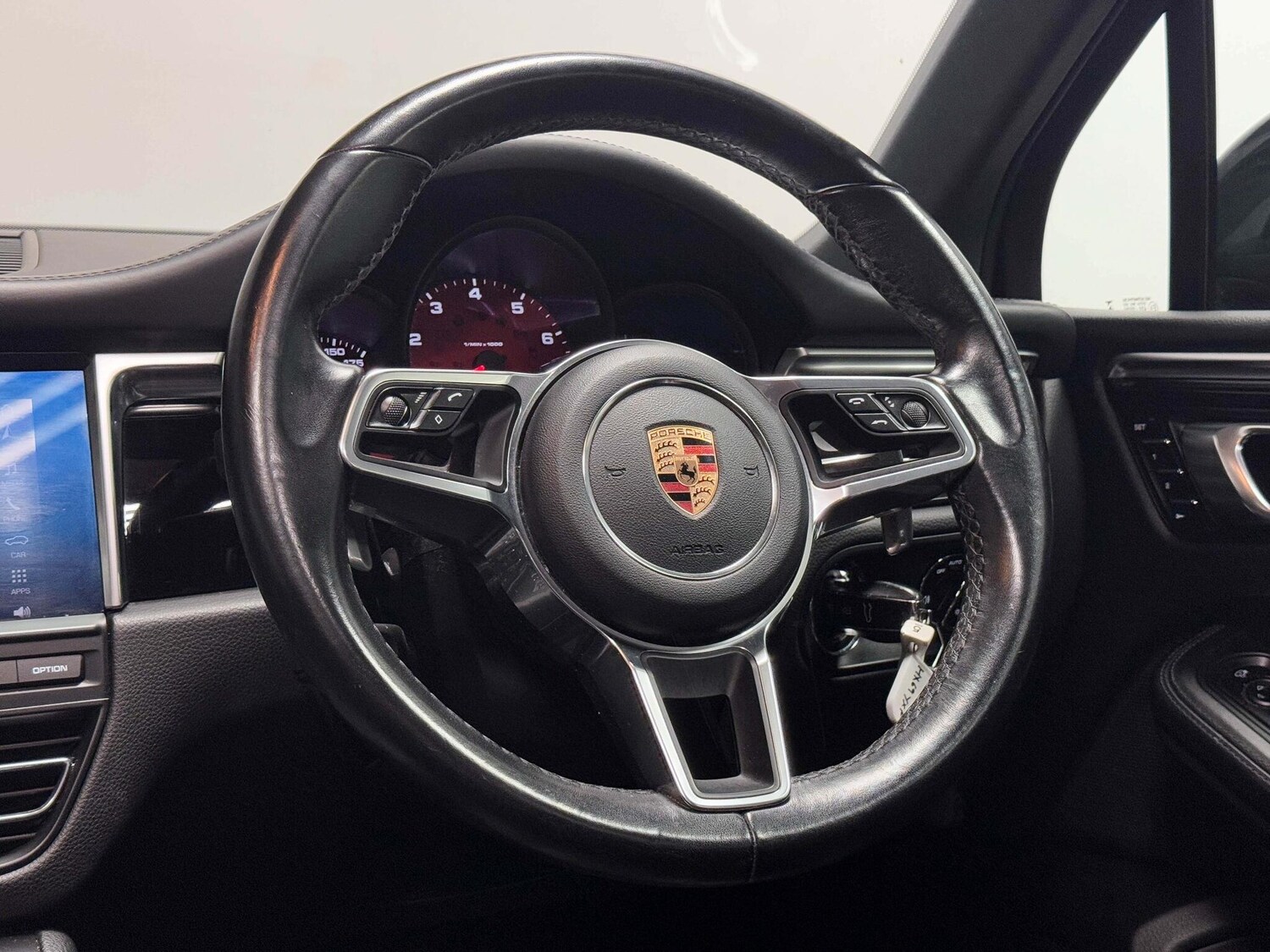 Used Porsche Macan 2019 for sale - 75978603: Photo 44