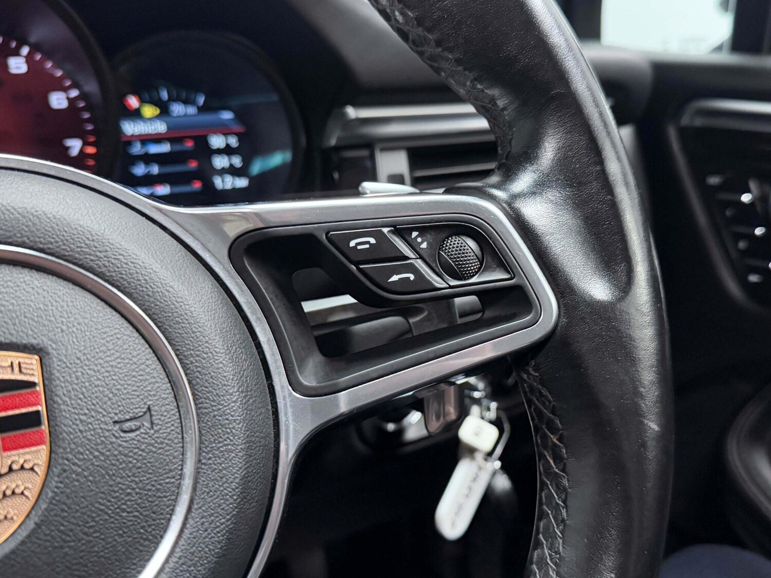 Used Porsche Macan 2019 for sale - 75978603: Photo 47