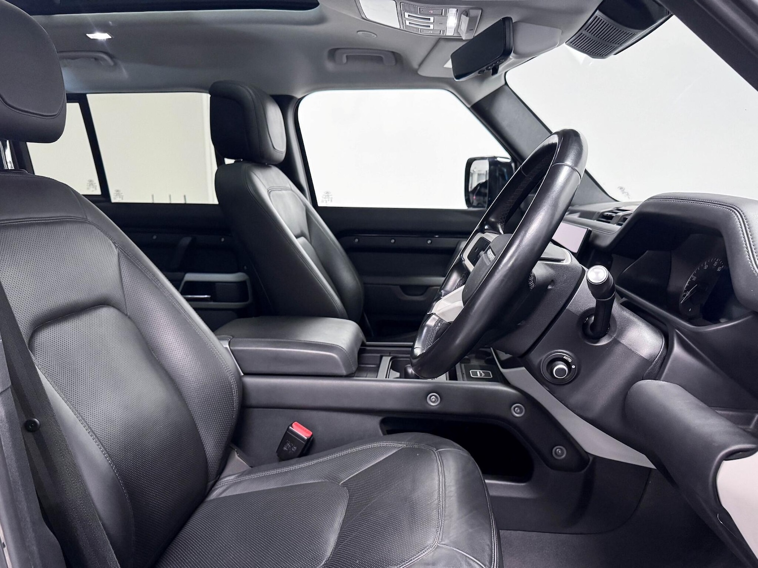 Used Land Rover Defender 110 2023 for sale - 77120641: Photo 18