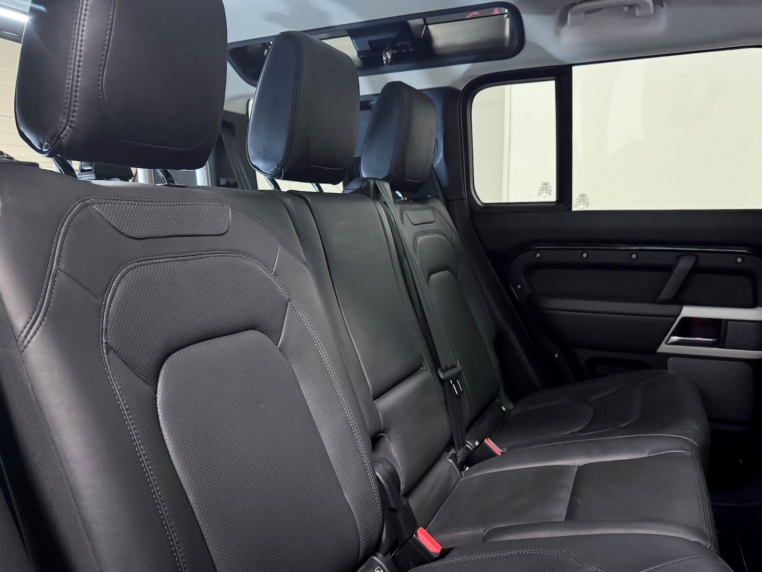 Used Land Rover Defender 110 2023 for sale - 77120641: Photo 21