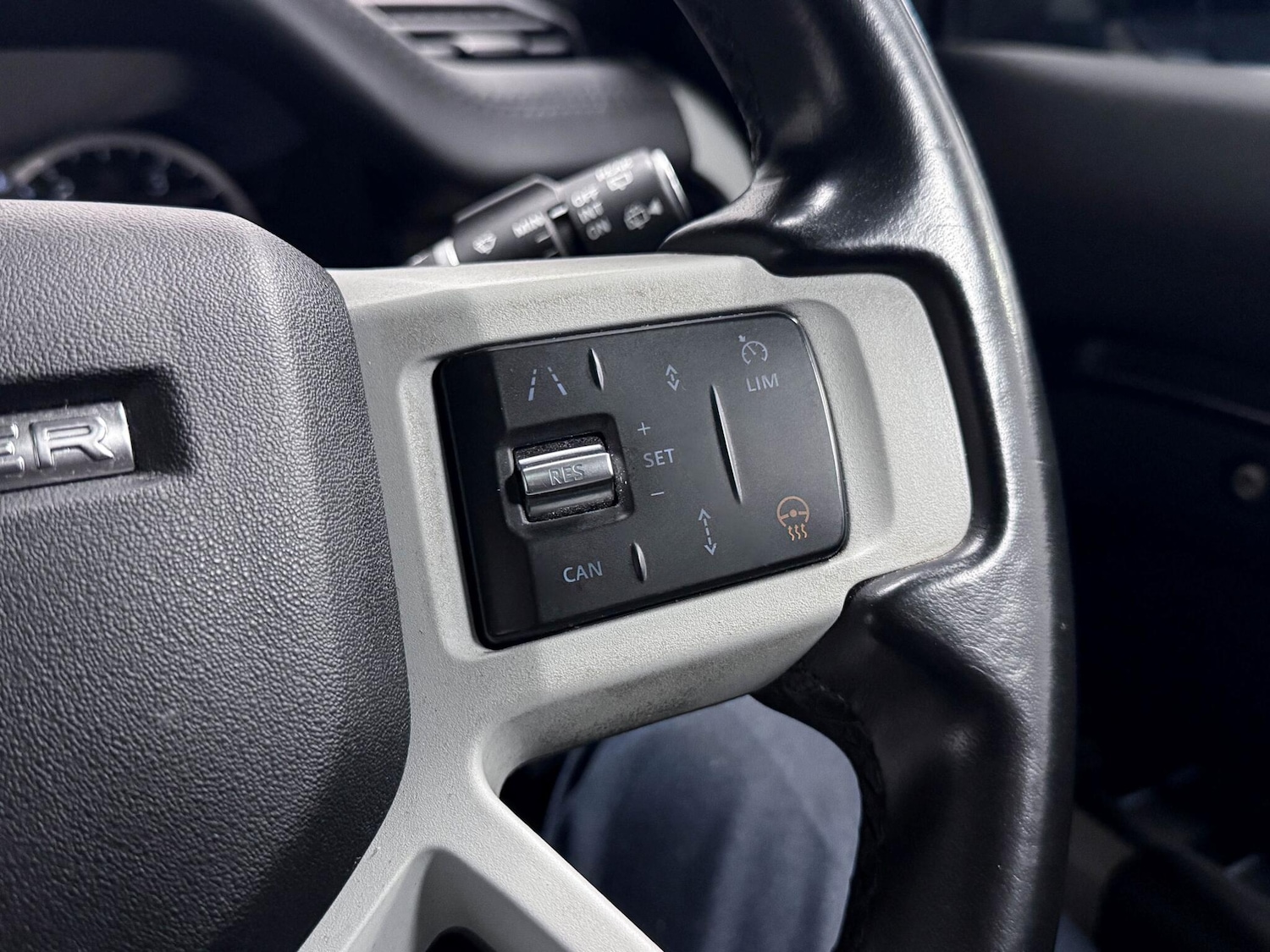 Used Land Rover Defender 110 2023 for sale - 77120641: Photo 34