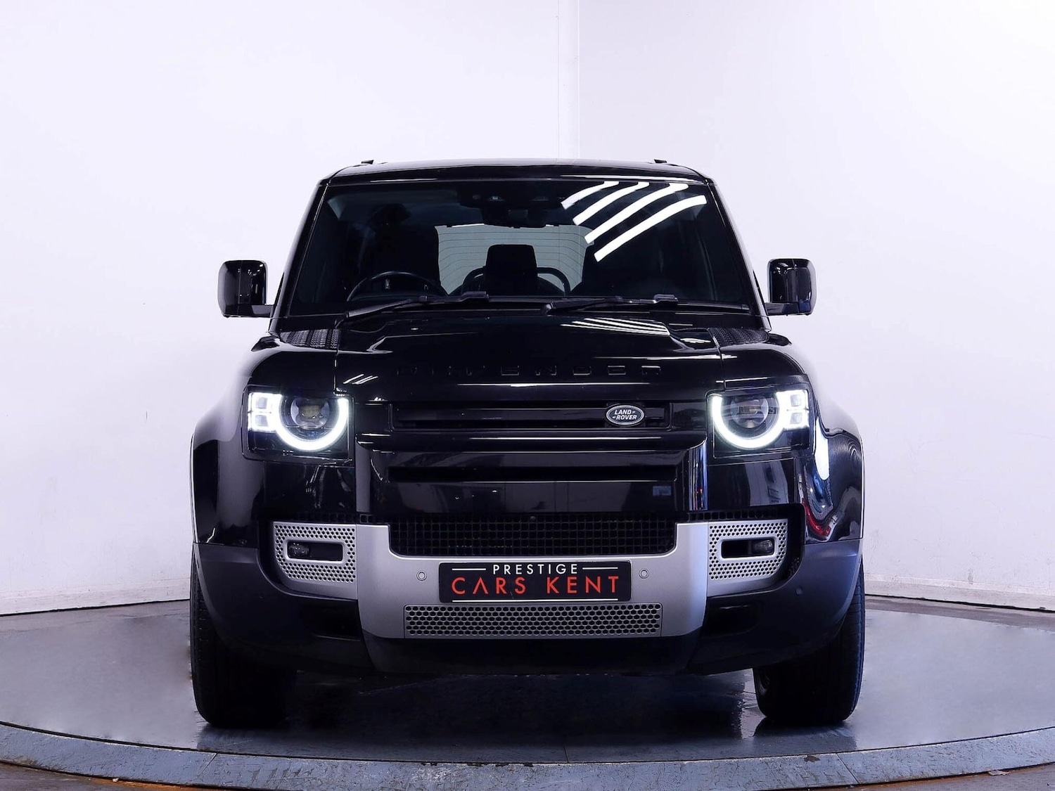 Used Land Rover Defender 110 2023 for sale - 77120641: Photo 7