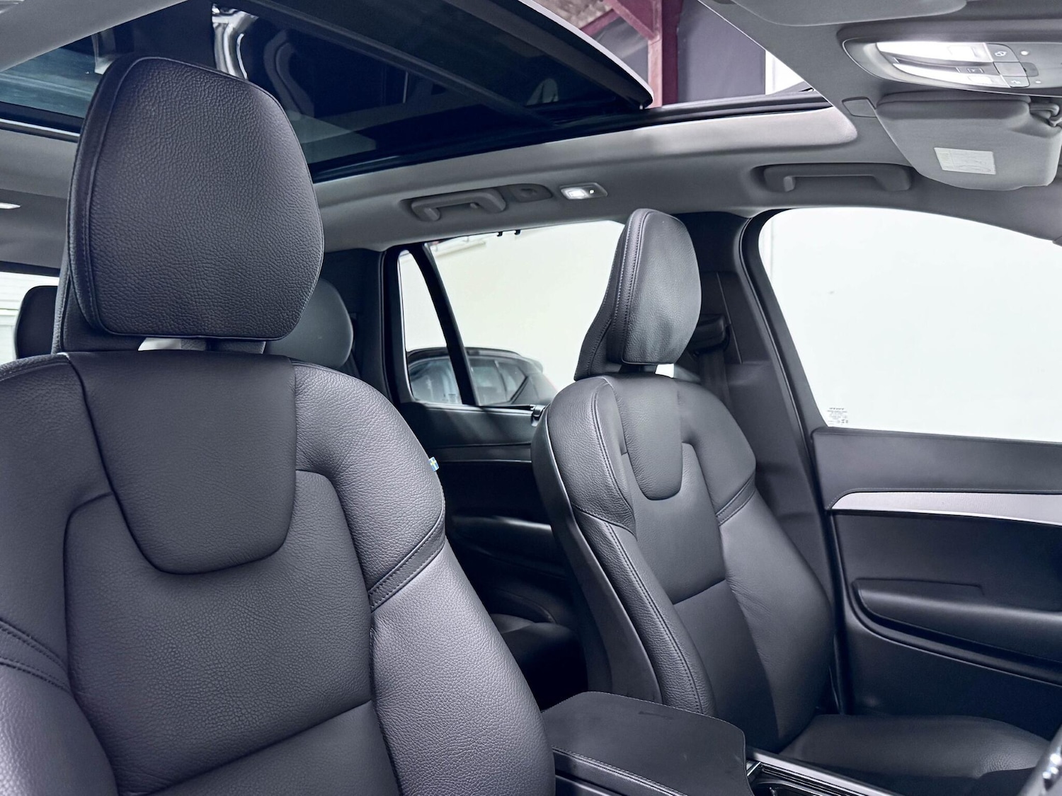 Used Volvo XC90 2023 for sale - 76512652: Photo 24