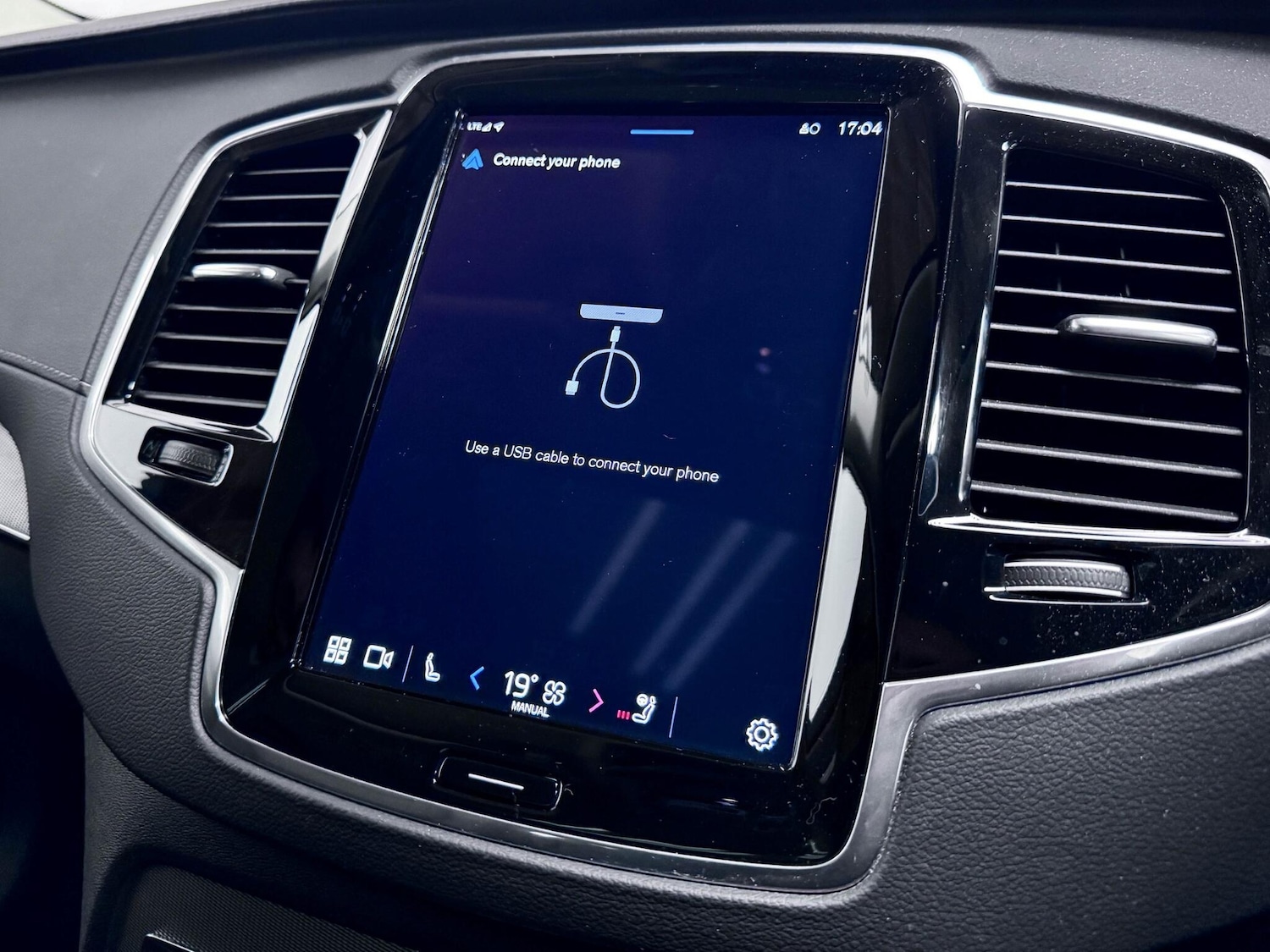 Used Volvo XC90 2023 for sale - 76512652: Photo 48