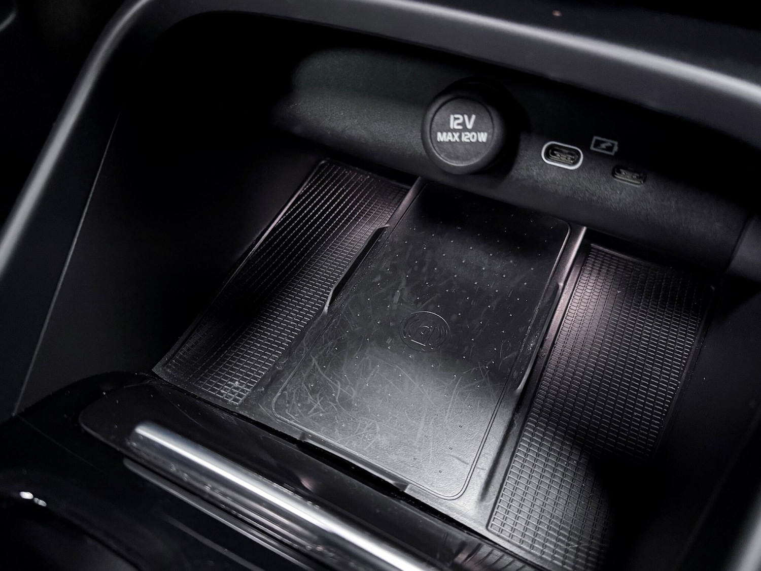 Used Volvo XC40 2024 for sale - 76607750: Photo 24