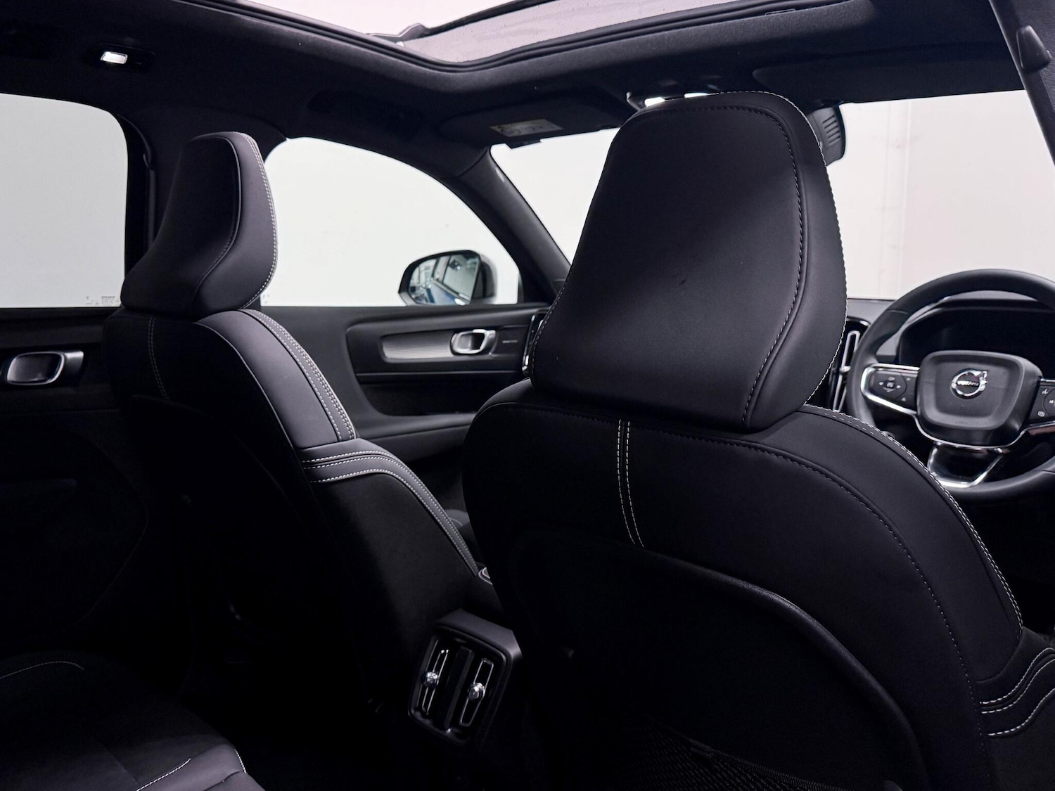 Used Volvo XC40 2024 for sale - 76607750: Photo 36