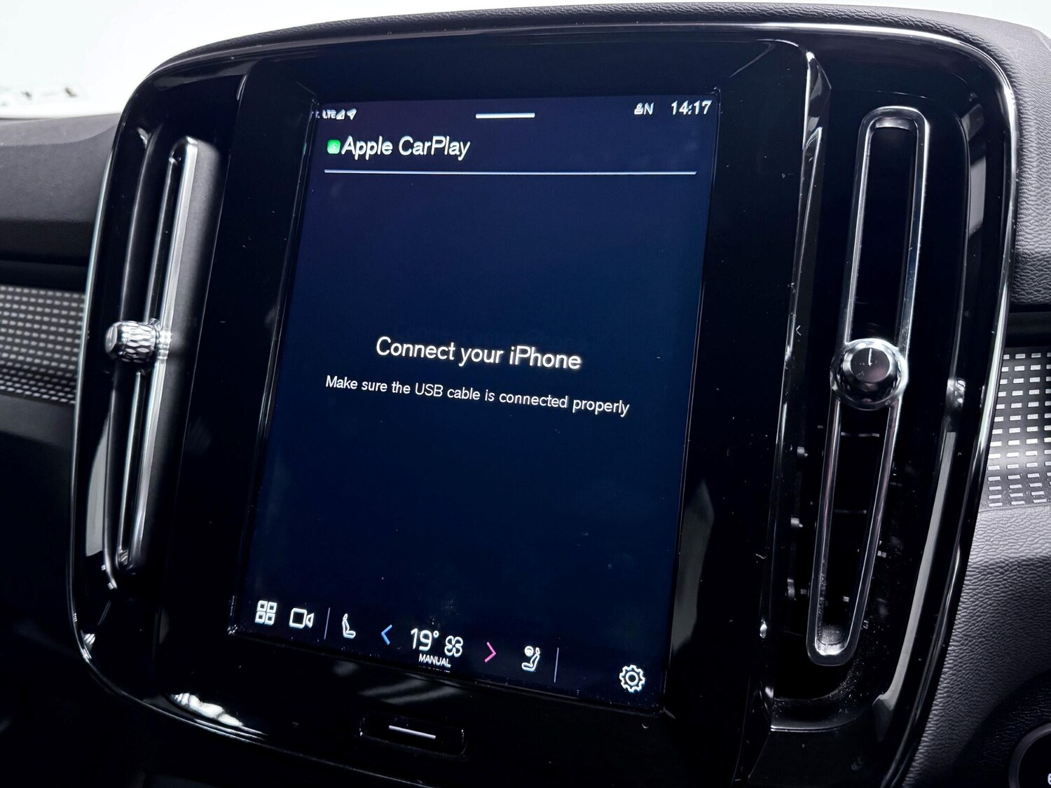 Used Volvo XC40 2024 for sale - 76607750: Photo 41