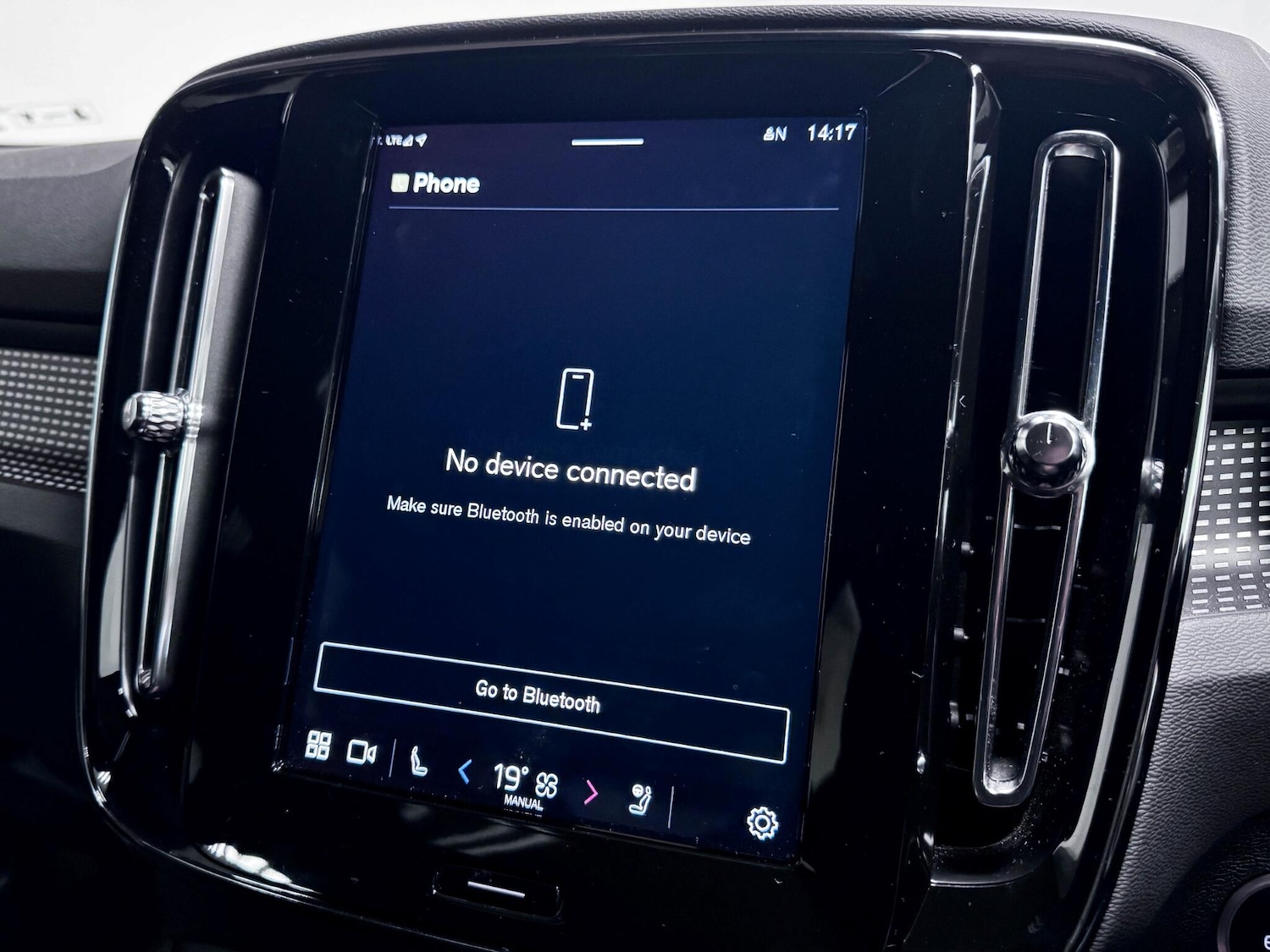 Used Volvo XC40 2024 for sale - 76607750: Photo 42