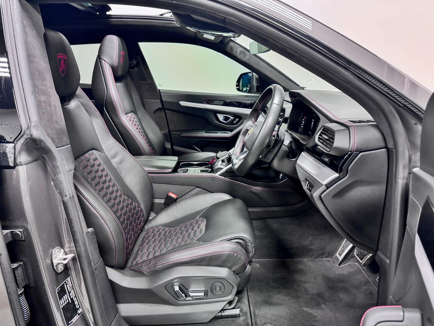 Used Lamborghini Urus 2022 for sale - 77440103: Photo 22