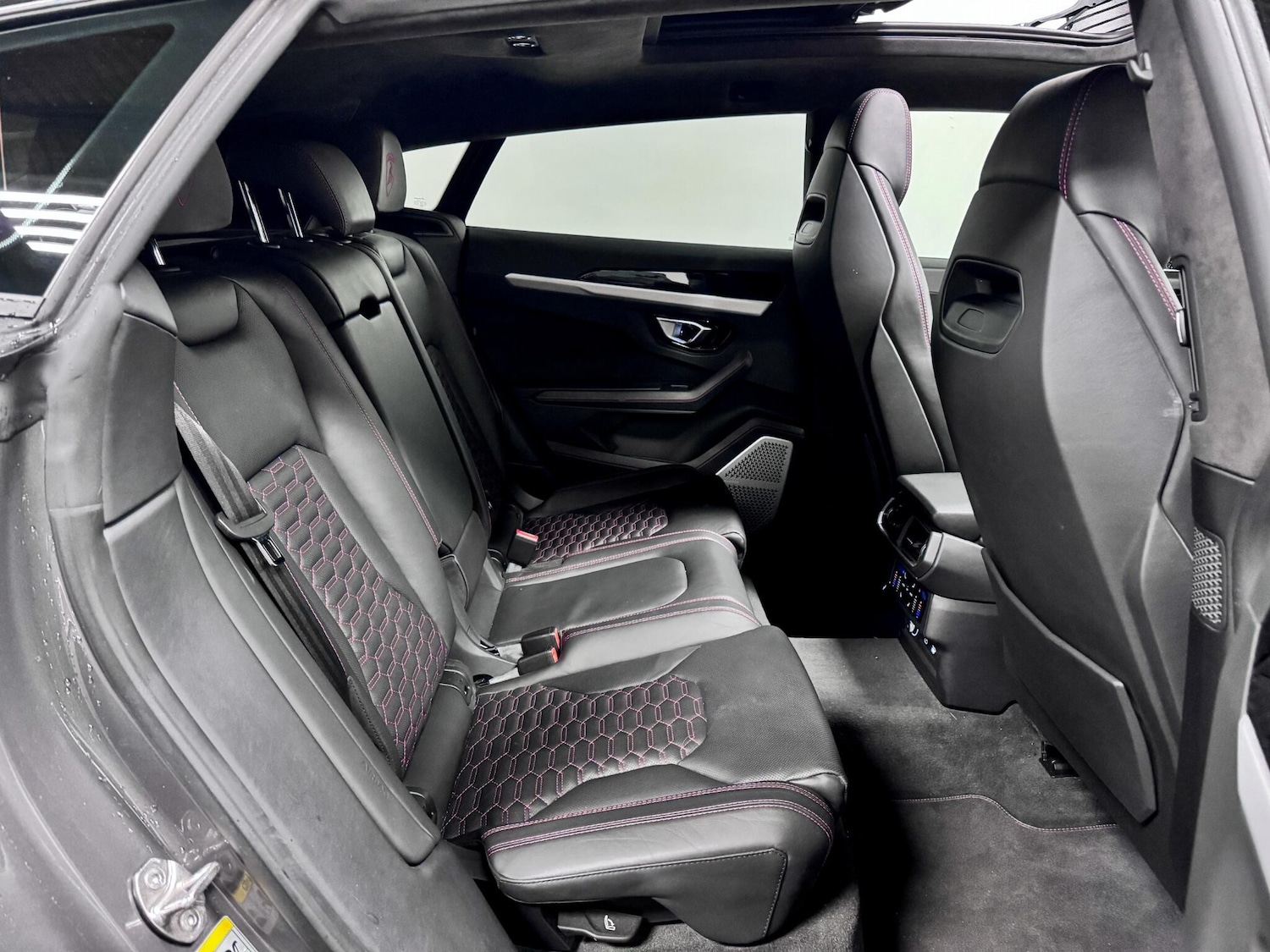 Used Lamborghini Urus 2022 for sale - 77440103: Photo 24