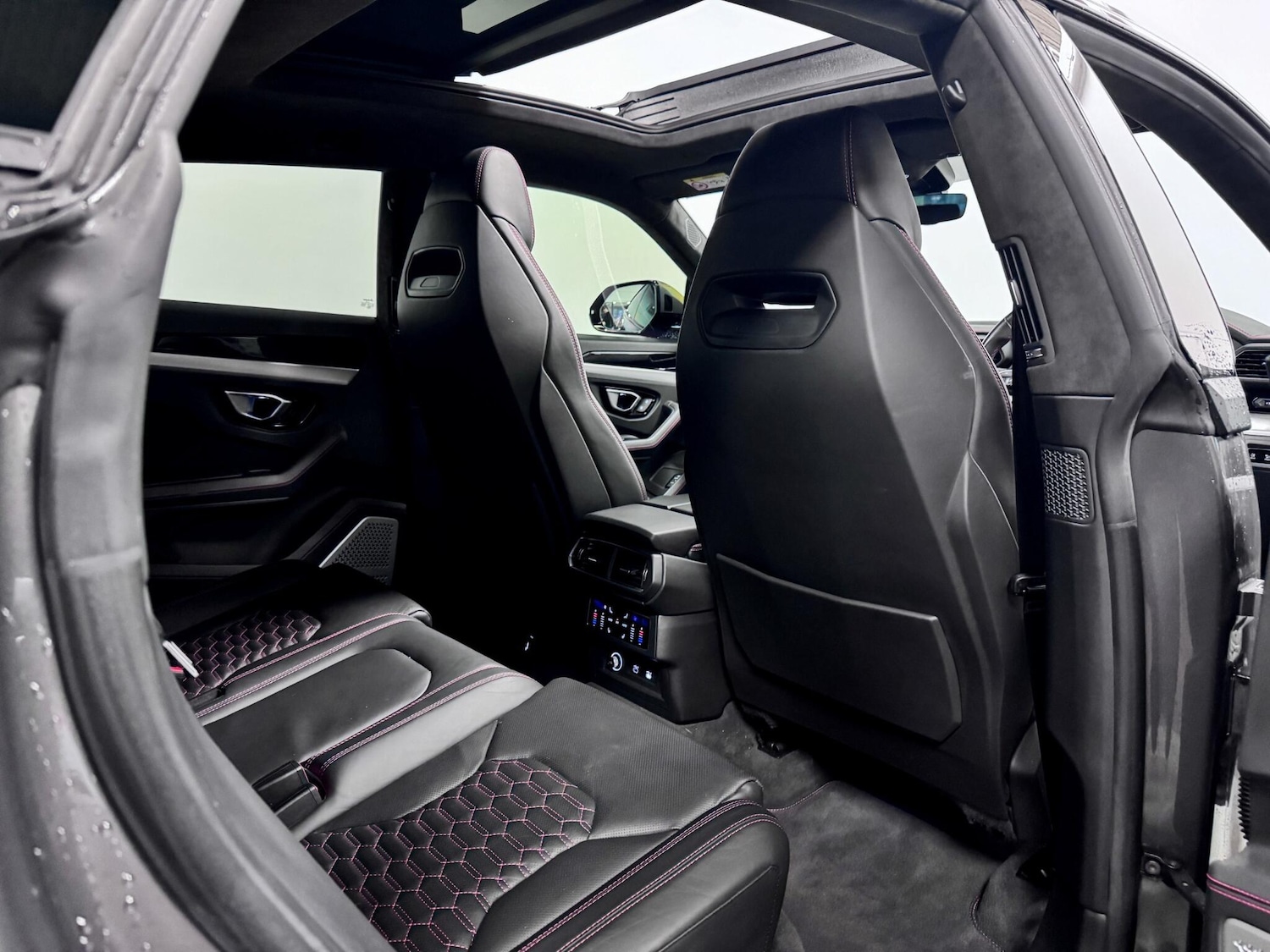 Used Lamborghini Urus 2022 for sale - 77440103: Photo 26