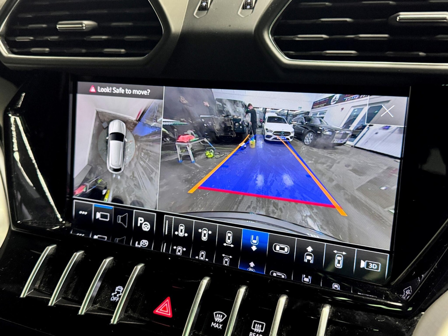 Used Lamborghini Urus 2022 for sale - 77440103: Photo 45