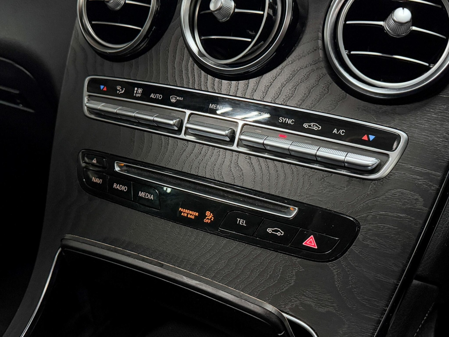 Used Mercedes-Benz GLC 2018 for sale - 76238691: Photo 31