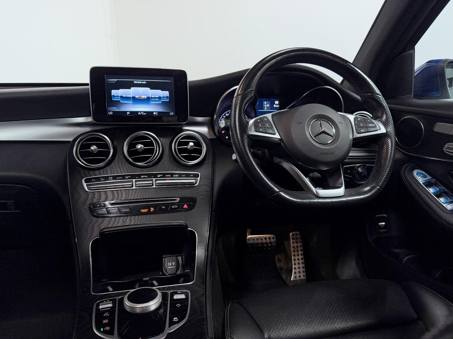 Used Mercedes-Benz GLC 2018 for sale - 76238691: Photo 32