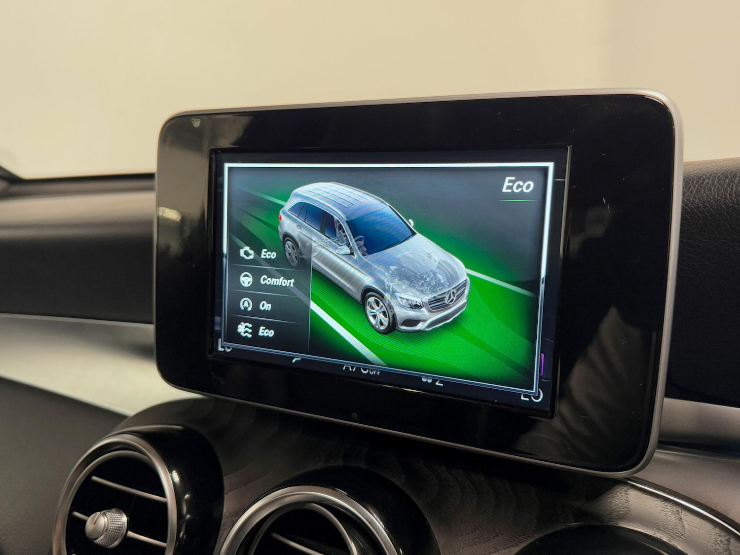 Used Mercedes-Benz GLC 2018 for sale - 76238691: Photo 45