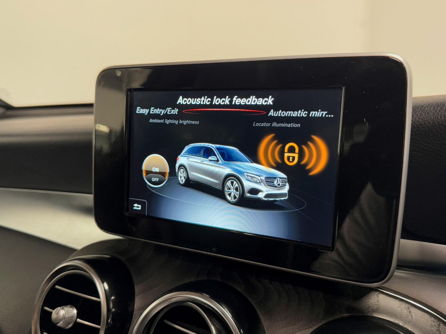 Used Mercedes-Benz GLC 2018 for sale - 76238691: Photo 50