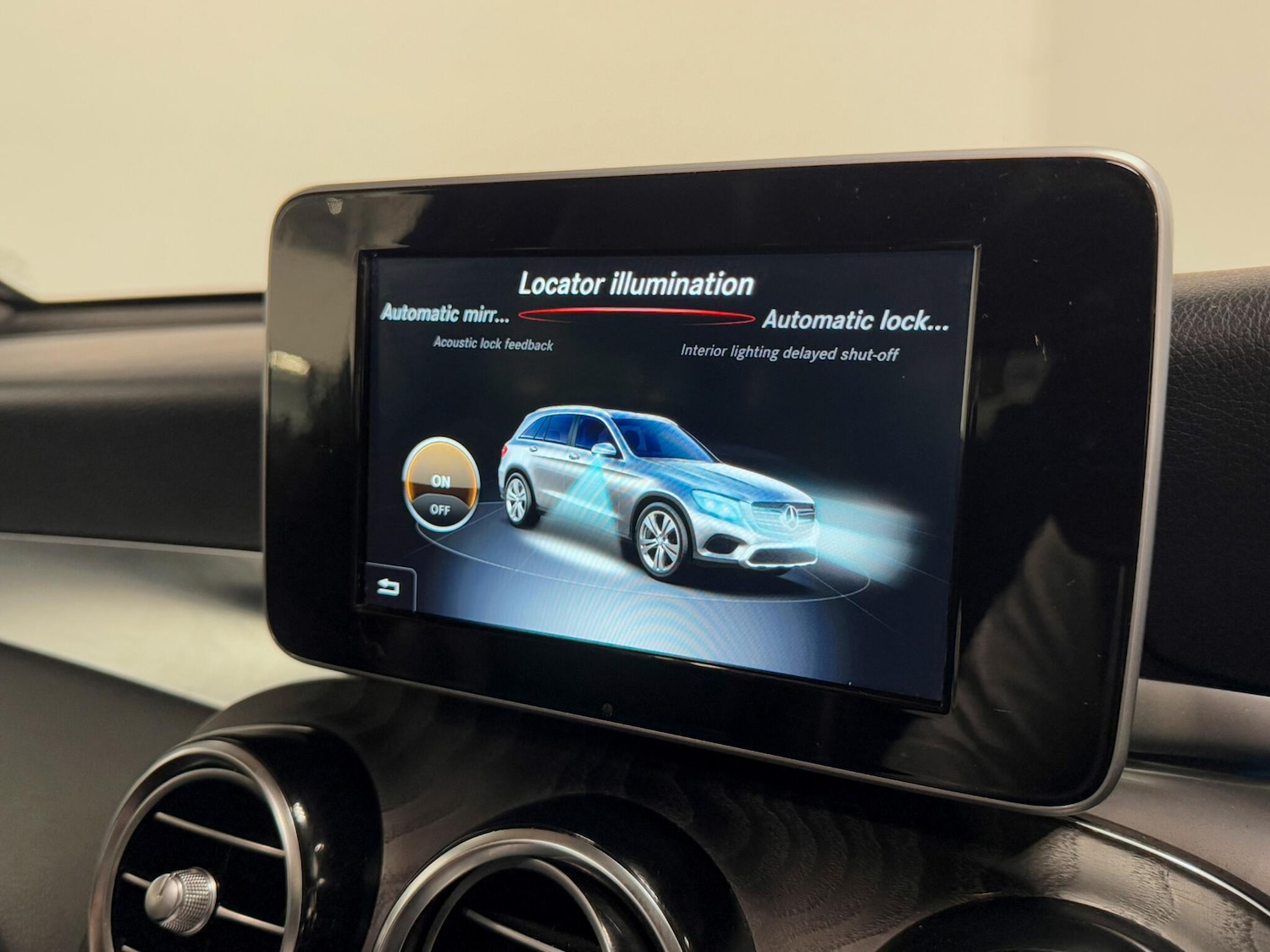 Used Mercedes-Benz GLC 2018 for sale - 76238691: Photo 52