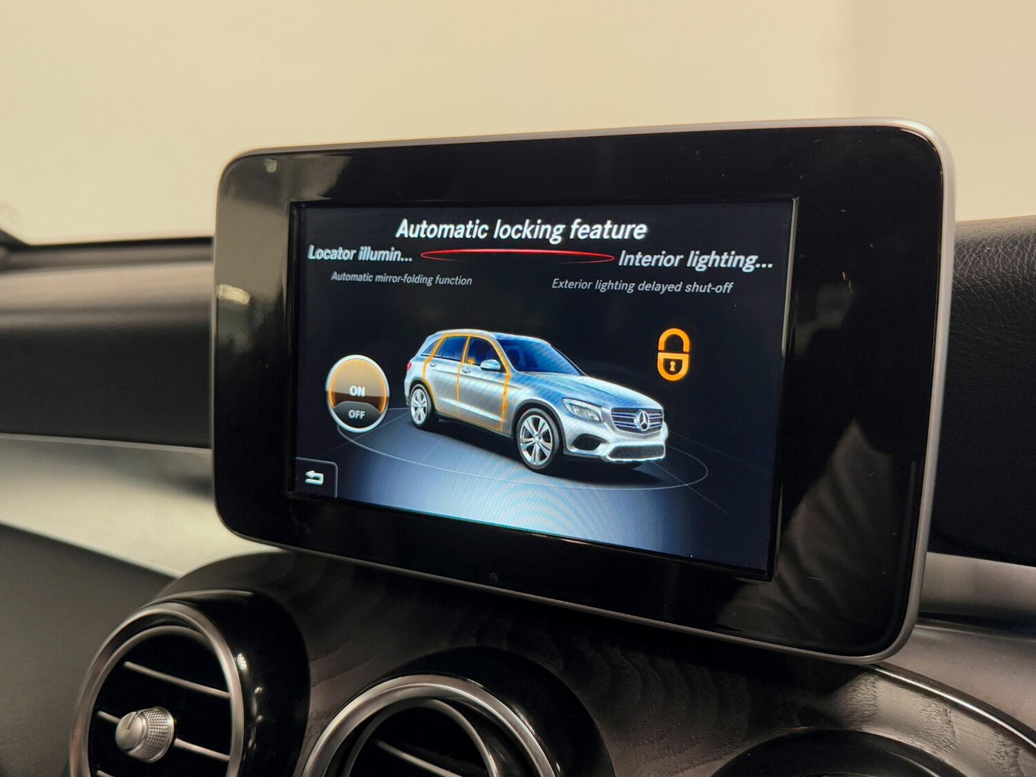 Used Mercedes-Benz GLC 2018 for sale - 76238691: Photo 53