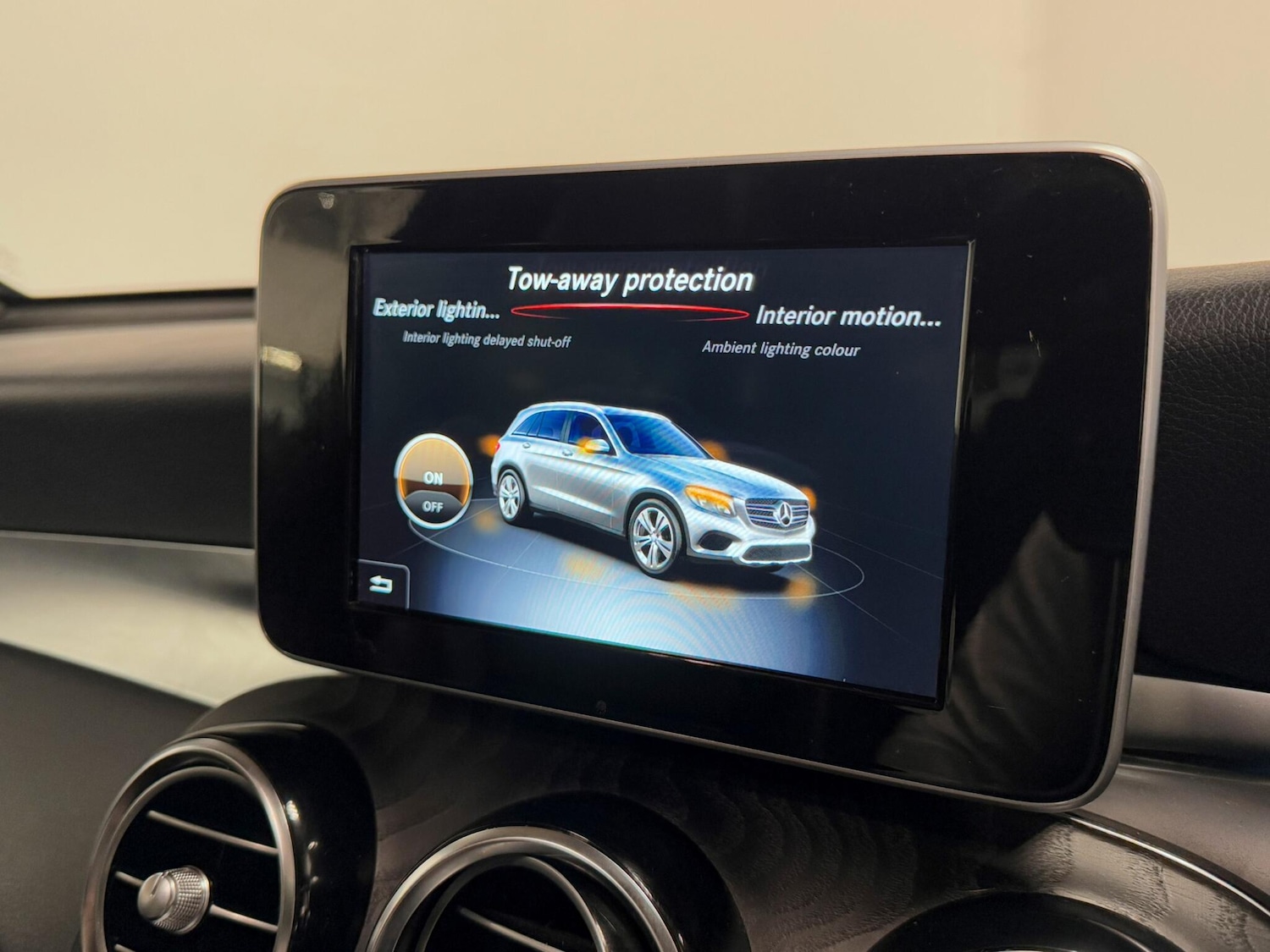 Used Mercedes-Benz GLC 2018 for sale - 76238691: Photo 56