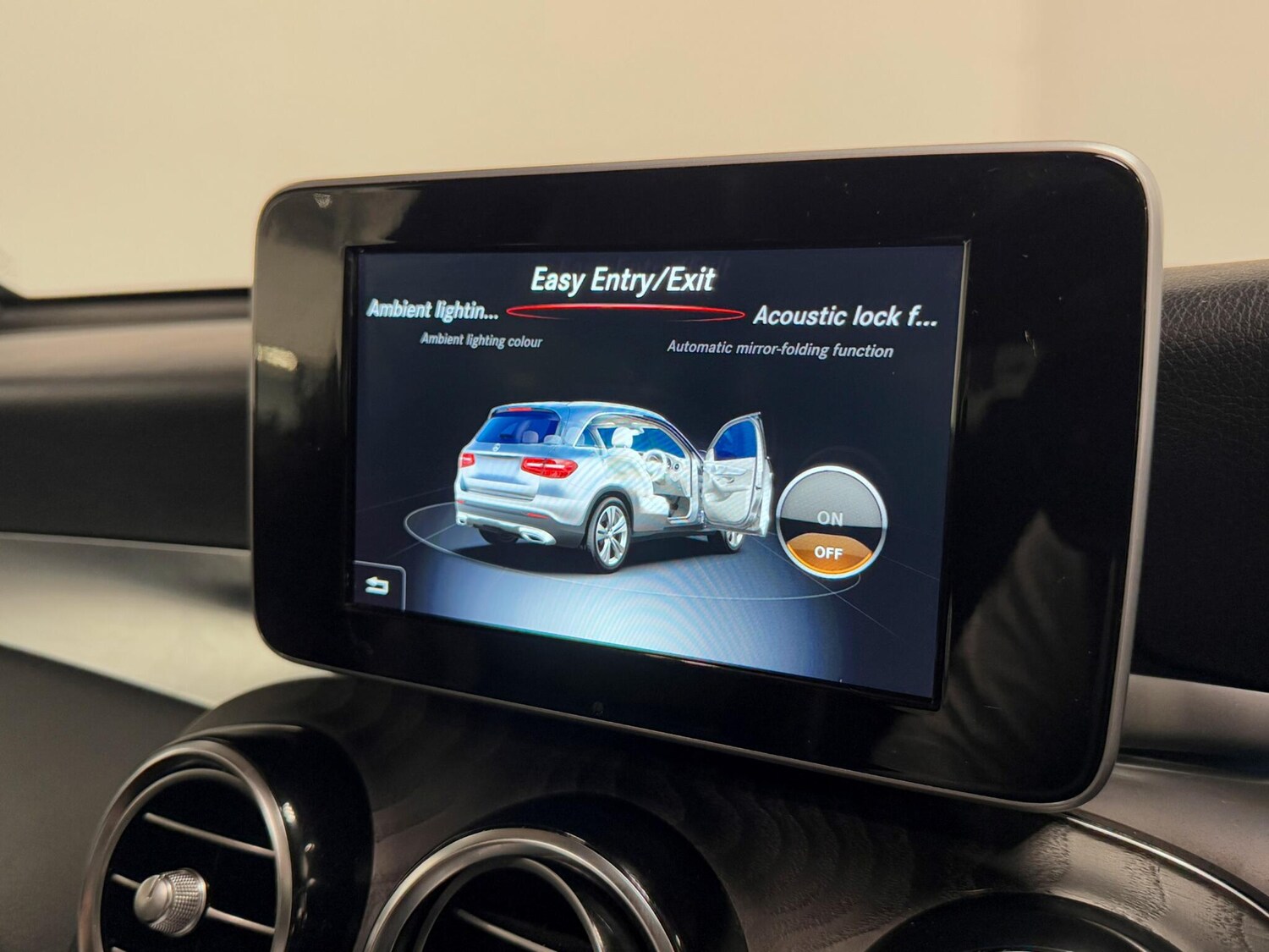 Used Mercedes-Benz GLC 2018 for sale - 76238691: Photo 60