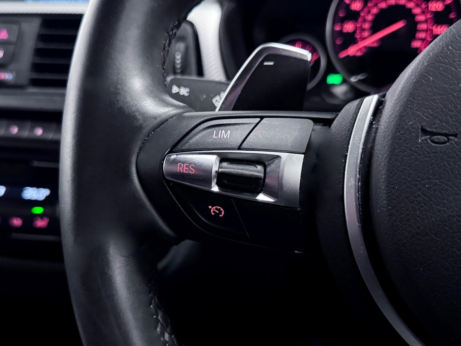 Used BMW 3 Series 2018 for sale - 76549721: Photo 28