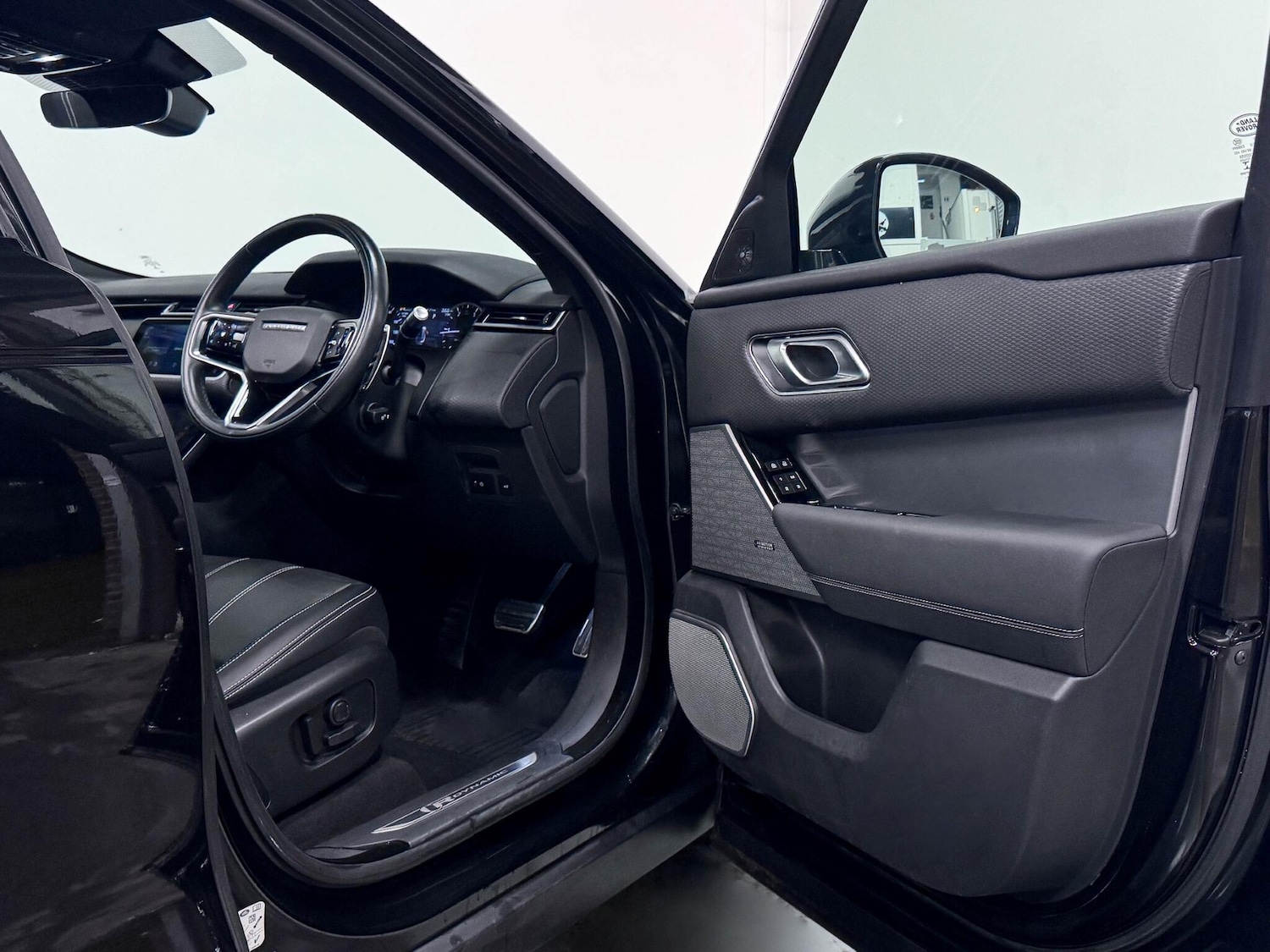 Used Land Rover Range Rover Velar 2022 for sale - 76964717: Photo 14