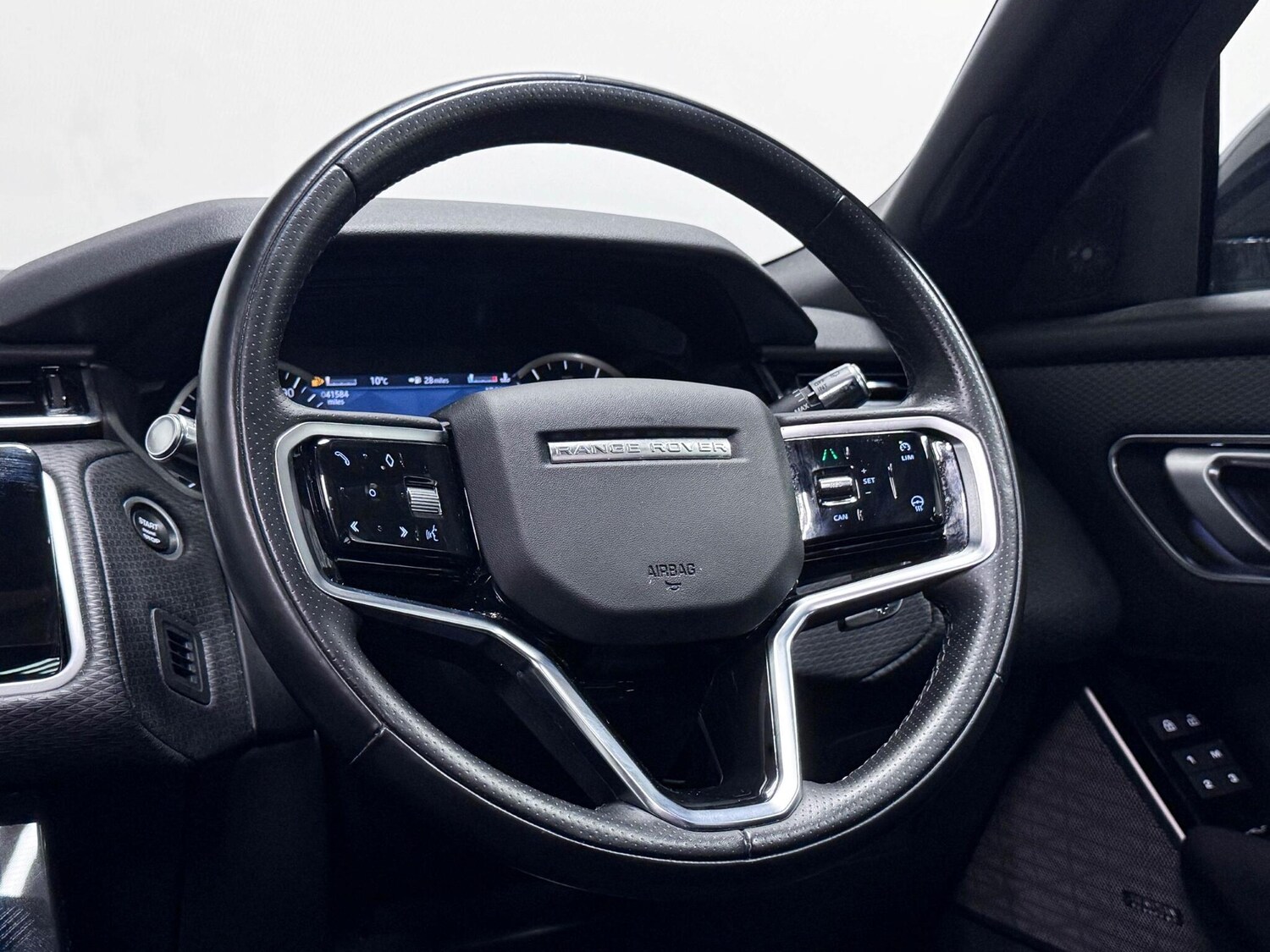 Used Land Rover Range Rover Velar 2022 for sale - 76964717: Photo 35