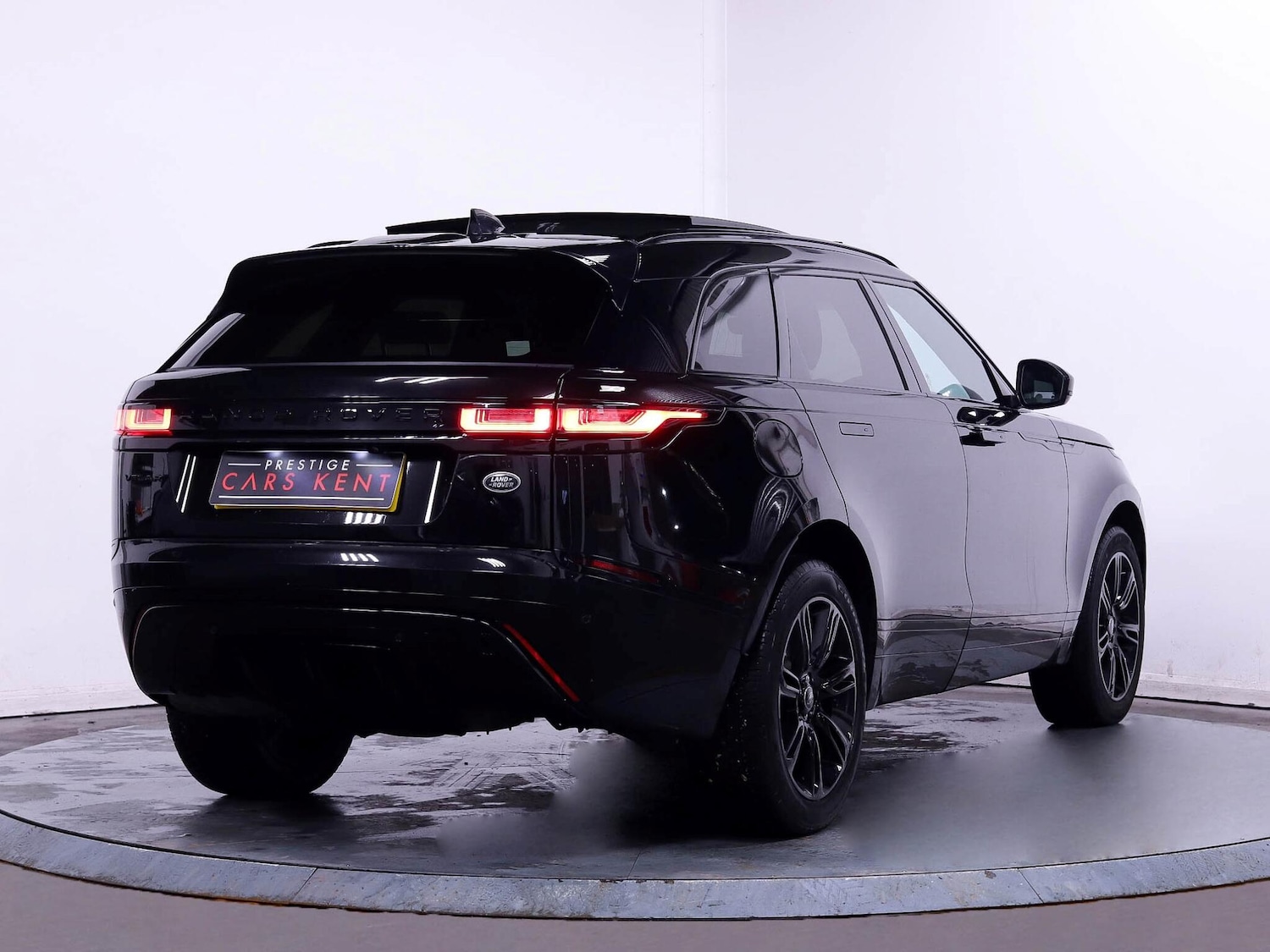 Used Land Rover Range Rover Velar 2022 for sale - 76964717: Photo 9