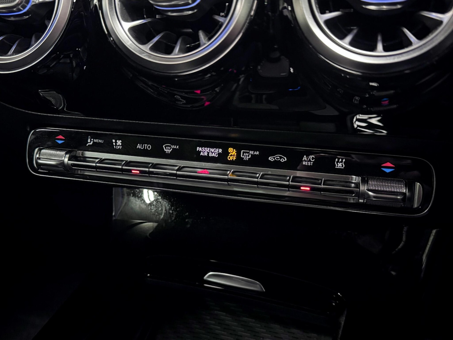 Used Mercedes-Benz A-Class 2020 for sale - 76689573: Photo 28