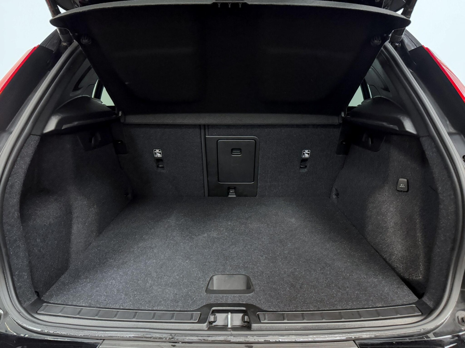 Used Volvo XC40 for sale - 76201230: Photo 12