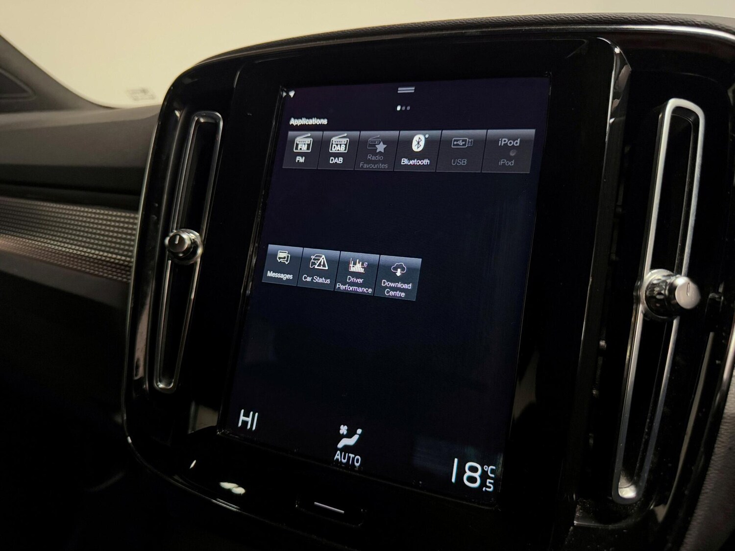 Used Volvo XC40 for sale - 76201230: Photo 40
