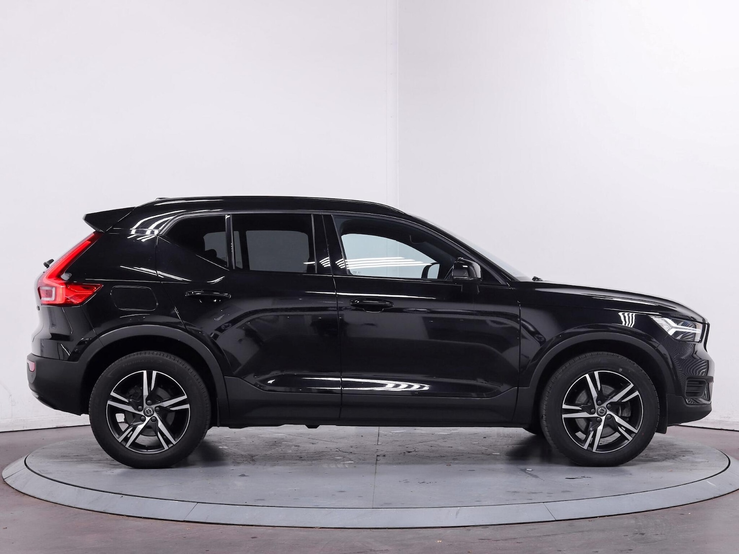 Used Volvo XC40 for sale - 76201230: Photo 8