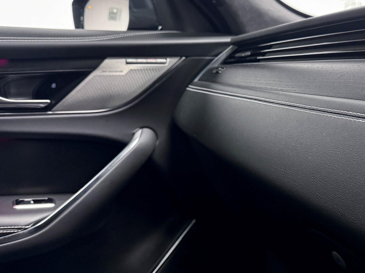 Used Jaguar F-Pace 2024 for sale - 76561863: Photo 30