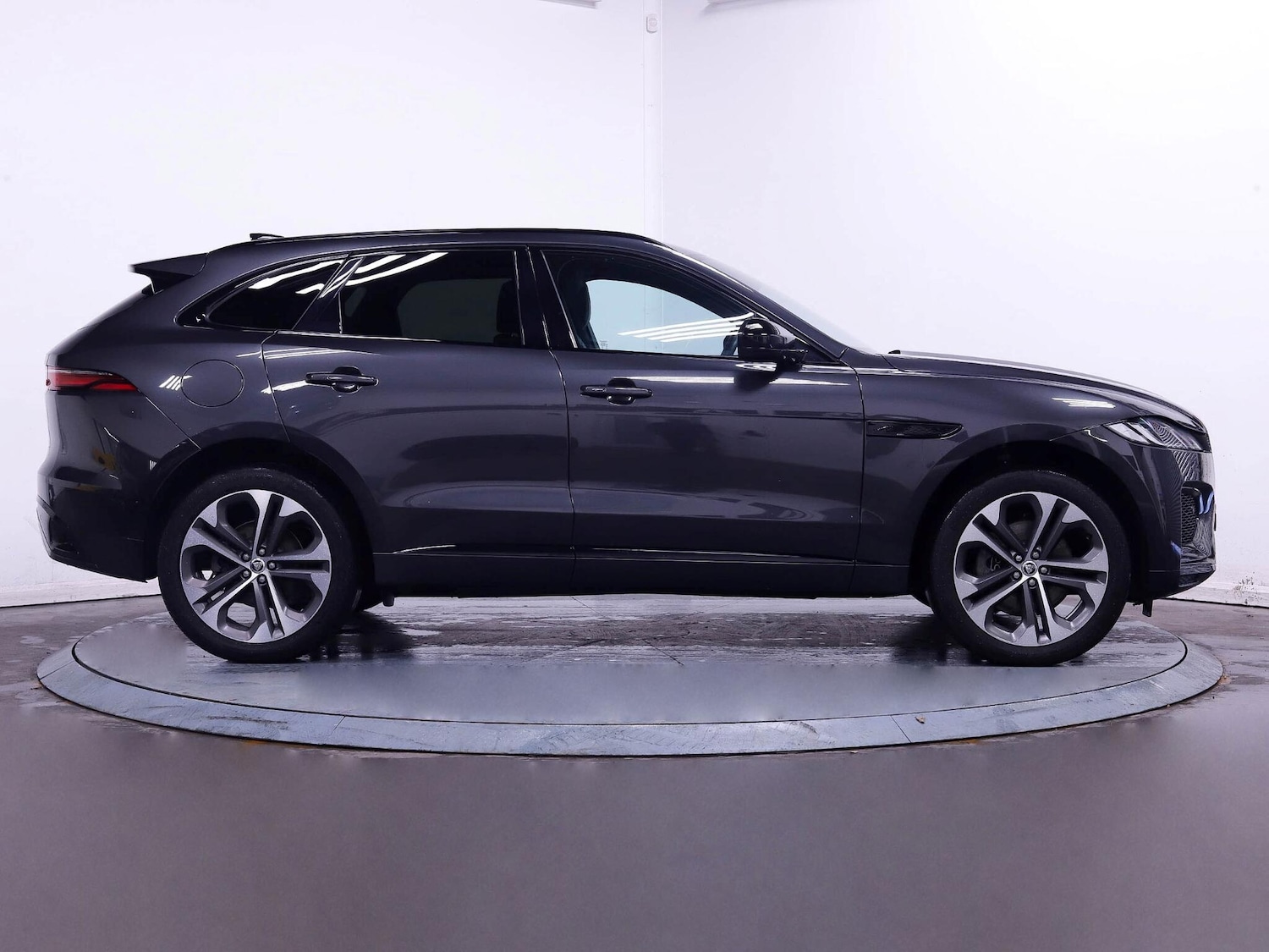 Used Jaguar F-Pace 2024 for sale - 76561863: Photo 8