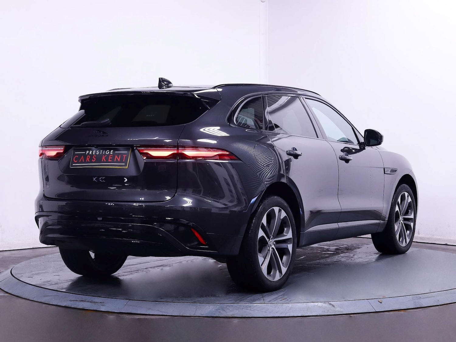 Used Jaguar F-Pace 2024 for sale - 76561863: Photo 9